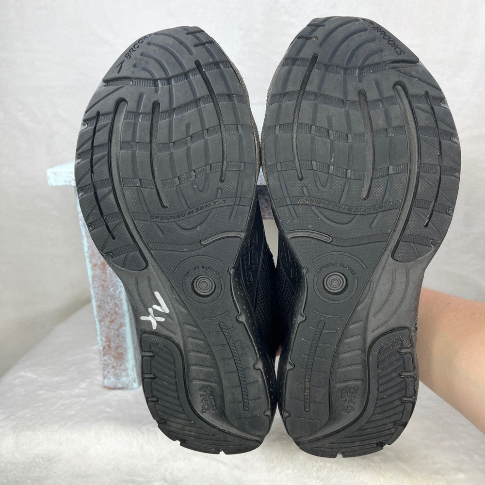 Brooks Black Athletic Shoes - Picture 7 of 10